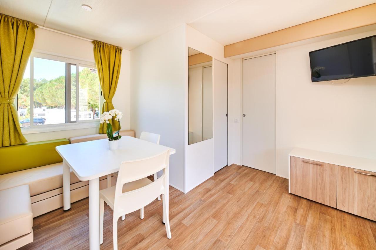 Camping Stella Maris Mobile Homes Umag Exteriér fotografie